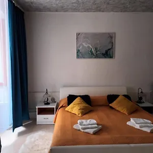 https://studio-jadranka.in-istria.net